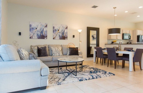 West Kissimmee House | Amazing and Modern3BR Townhouse with New Hot Tub Town Home with Resort Amenities