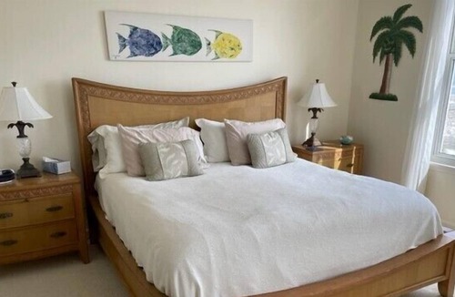 Pensacola Beach Condo | Amazing Location just steps to the Gulf - Santa Rosa Towers 303