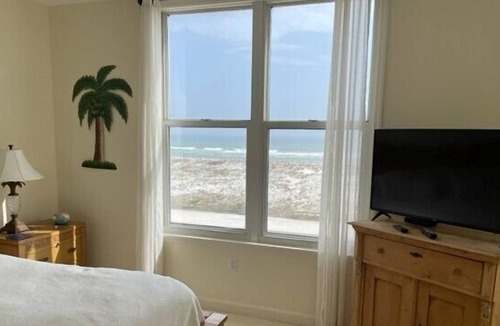 Pensacola Beach Condo | Amazing Location just steps to the Gulf - Santa Rosa Towers 303