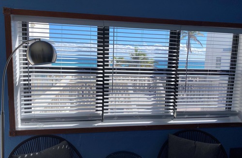 Hollywood Condo | Amazing Ocean Front 2-bdrm Apartment, right on the Hollywood Broadwalk!