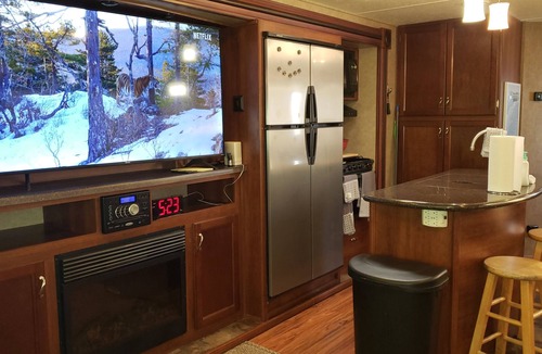 Panama City House | Amazing recreational vehicle with AC at Cook Bayou Marina in Panama City.