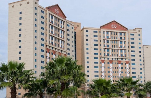 Florida Center Condo | AMAZING TWO-BEDROOM Condo near Universal Studios
