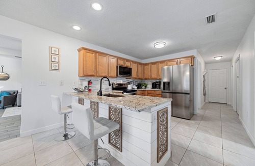 River Trace House | Amazon Riviera. 4-bedroom house with Scenic river view & Florida Room in Foley