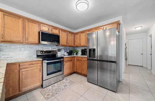 River Trace House | Amazon Riviera. 4-bedroom house with Scenic river view & Florida Room in Foley
