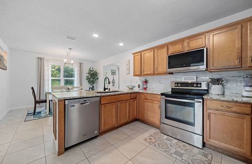River Trace House | Amazon Riviera. 4-bedroom house with Scenic river view & Florida Room in Foley