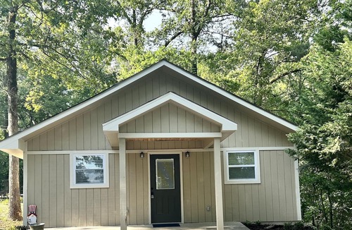 Titus Cabin | Angler’s Away on Lake Jordan-No Cleaning Fee!
