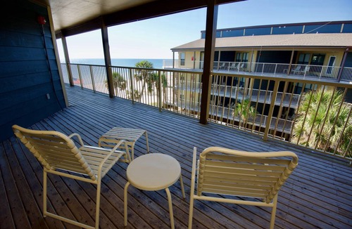 Gulf Shores Apartment | Apartment ∙ 2 bedrooms ∙ 6 guests