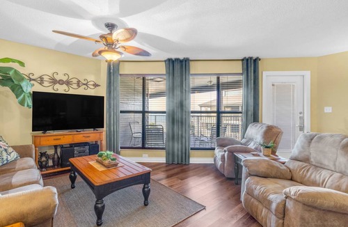 Gulf Shores Apartment | Apartment ∙ 2 bedrooms ∙ 6 guests
