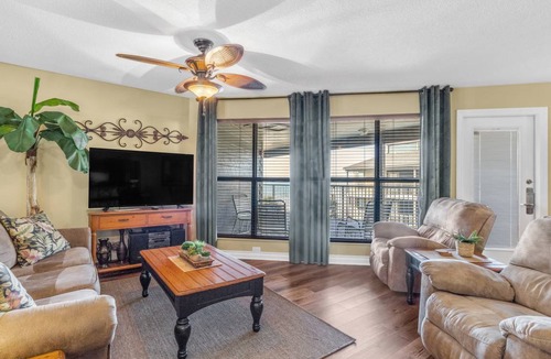 Gulf Shores Apartment | Apartment ∙ 2 bedrooms ∙ 6 guests
