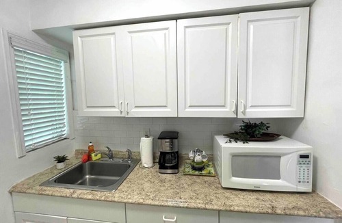 East Little Havana Apartment | Apartment in the Heart of Calle 8 w/Parking