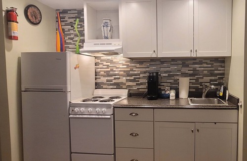 Grand Bay Apartment | Apartment w/kitchen near Dauhpin Island Beaches, Pascagoula and Mobile.