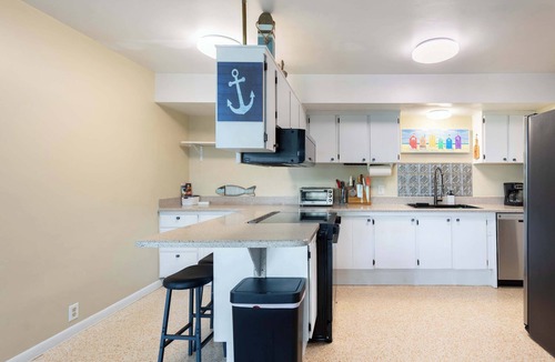 Apollo Beach House | Apollo Beach Waterfront - Boat Slip & Patio