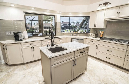 Apollo Beach House | Apollo's Anchor: Waterfront Stay w/Pool & Game Room