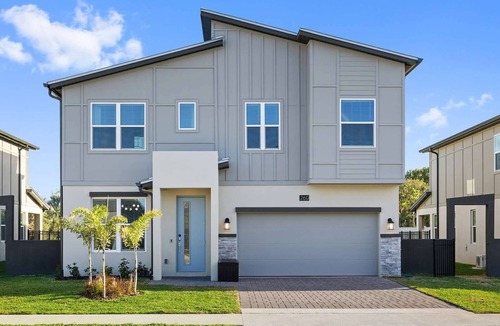Melbourne Beach House | Aquatic Adventure| Beach Retreat w Pvt Pool, Casino, Theater, Ocean Themed BR