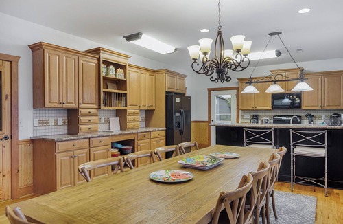 Crane Hill House | Arches: 8 BR, 8 BA House in Crane Hill, Sleeps 24
