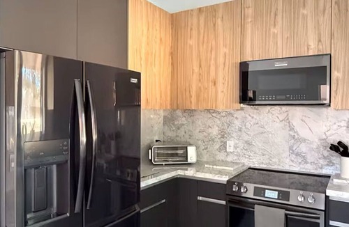 Allapattah House | Art District Stay Wynwood & Design District Nearby/Sleeps 8