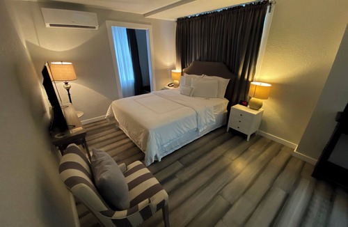 DeLand Hotel | Artisan Villas Downtown Deland