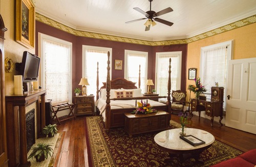 Historic Seaport Bed & Breakfast | Artist House Key West