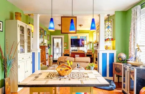 East Hill House | Artsy Jazz House Retreat w/Zen Garden & Hot Tub