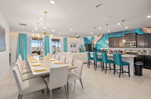 Davenport House | AS SEEN ON TV - Themed Rooms - Arcade, Pool & Resort.