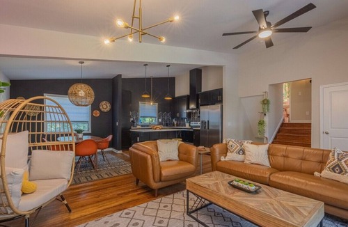 Athens House | Athens Mid-Century Modern Inn - 3.7 mi. to Sanford Stadium