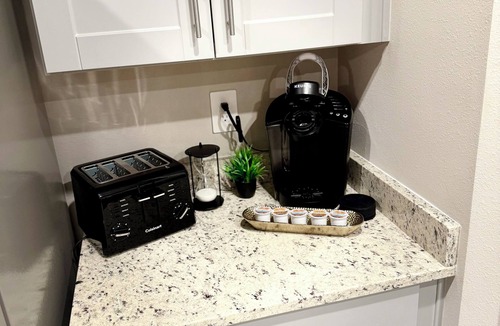 Auburndale House | Auburndale Home- 7 Min to Lake Myrtle & SunTrax; Disney, Universal,Legoland Near
