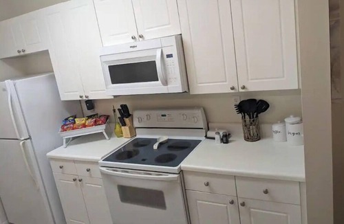Auburn Condo | AUsome Auburn Condo 2b/2b