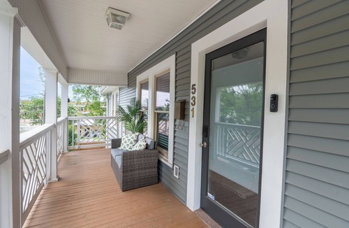 Forest Park Apartment | Avondale Adventure-Serene City Stay-King Bed/Games