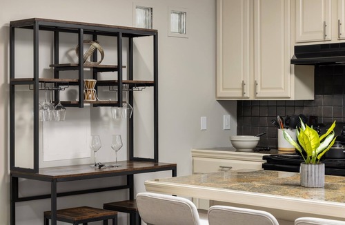 Forest Park Apartment | Avondale Trio Estate - Entire Building/Groups/WiFi