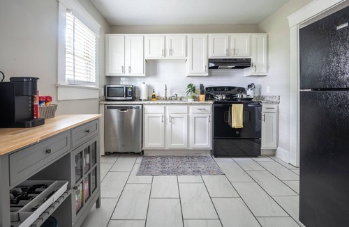Forest Park Apartment | Avondale Trio Estate - Entire Building/Groups/WiFi