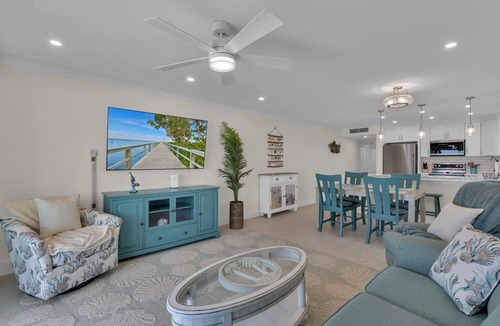Fort Myers Beach Condo | Awesome 2-bedroom condo with AC in Fort Myers Beach