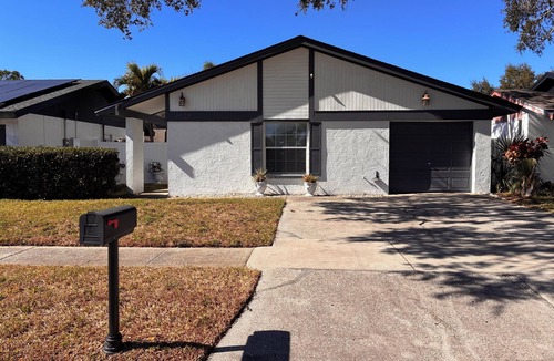 Carrollwood House | Awesome 2-bedroom house with AC in sunny Tampa