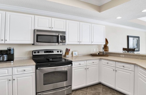 Orange Beach East Condo | Awesome Phoenix IX 2BR Condo - Gulf Front!