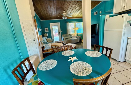 Villa Primera House | Barefoot Bungalow - Ideal Location, No Stairs, Dog Friendly Fenced Yard