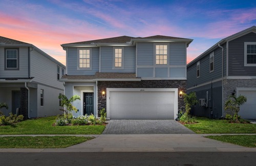 Davenport House | Batman's Cave: PVT Pool with TV, BBQ & Epic Game Room!