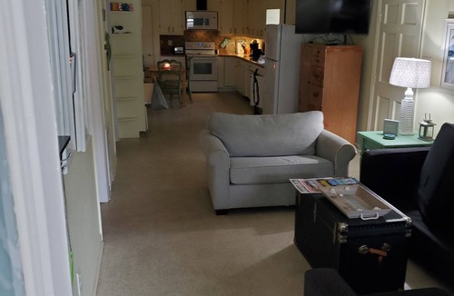 Gulf Breeze Cottage | Bay Cottage w Pier Fishing Dog Friendly