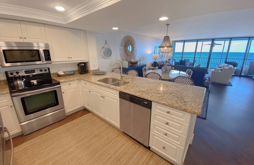 Punta Rassa Condo | Bay View Tower 334: Enjoy fishing by day, and Beachfront views for Sunset