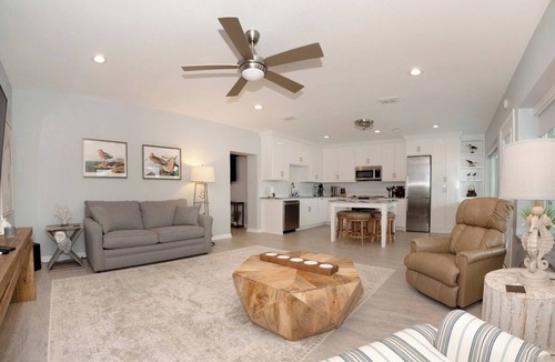 Panacea House | Bayside Bungalow- Unit A8 Winter Rates and Monthly Discounts Available!