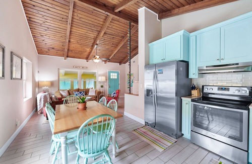 Laguna Beach Estates House | Beach Baby - Private Pool, Golf Cart Included🛺, Pet Friendly, Sleeps 8
