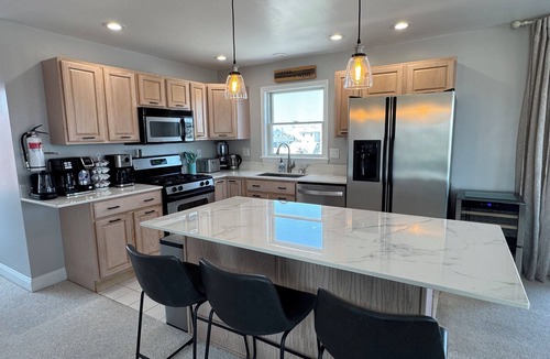 Brigantine House | Beach Block, 5 Bedroom, & Fully Stocked! 3 parking spots and great for families!