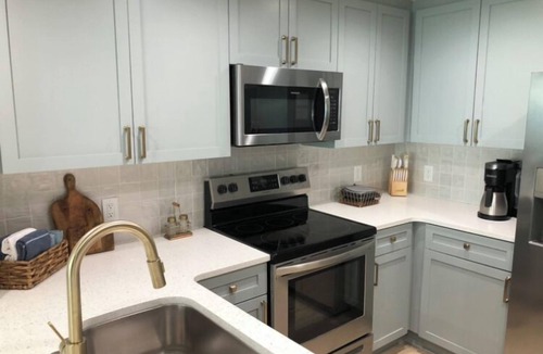 Panama City Beach Condo | Beach chairs included! Fall dates available!