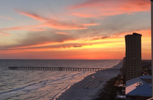 Panama City Beach Condo | Beach chairs included! Fall dates available!