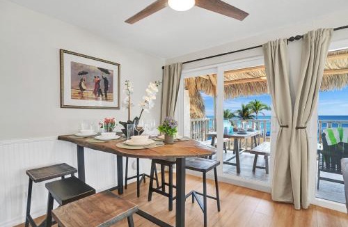 Hollywood House | Beach Condo - Hollywood Beachfront and Broadwalk