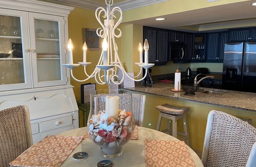 Biggar Condo | Beach front 1b/1b condo. Amazing Sunsets and Resort Amenities