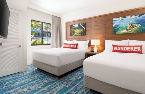 Park Shore Hotel | Beach Getaway Ideal for Family | Spacious Suite w/Kitchen | Free Breakfast