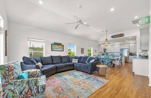 Morgantown House | Beach in Sight Stress out of Mind/2 Pools/Com Ice Machine 5 stars 8 years