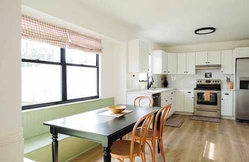 Englewood East House | Beach town modern cottage 3Bed/2Bath house