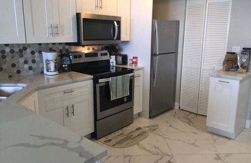 Marco Island Condo | 🏖 Beachfront 2B-2B – 12th Floor Balcony Gulf View + Pool + Direct Beach Access