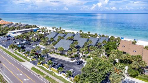 Belleair Beach House | Beachfront Aldea 6
