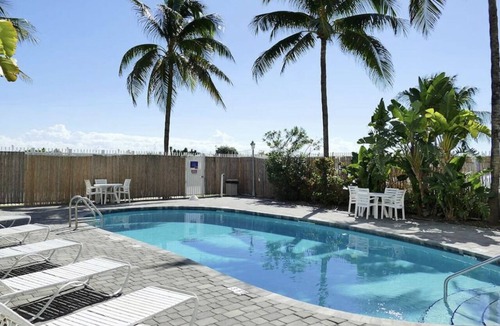 South of Fifth Apartment | BeachFront On The Sand Unit #313 South of 5th, 335 Ocean Drive, Miami Beach
